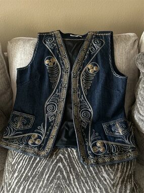 Coldwater Creek Embroidered Denim Vest in Navy and Gold